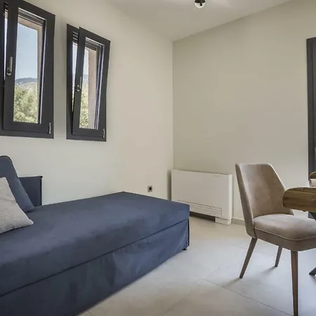 Sleeps 6 Pool Wifi Villa Vlachata